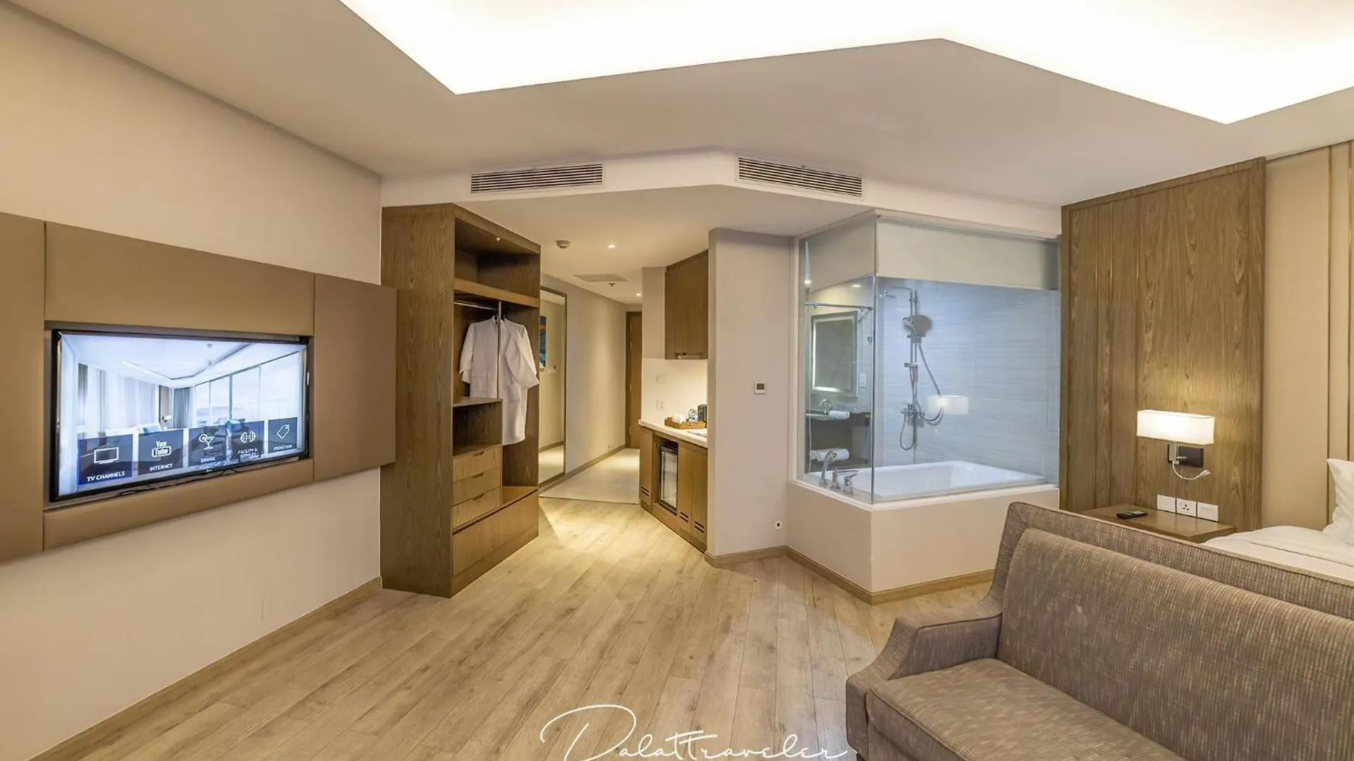 Lyn Premier Studio Panorama Nha Trang Vietnam