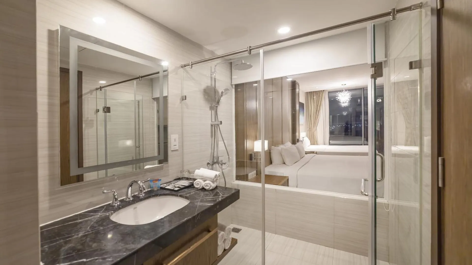 Lyn Premier Studio Panorama Nha Trang 0*,