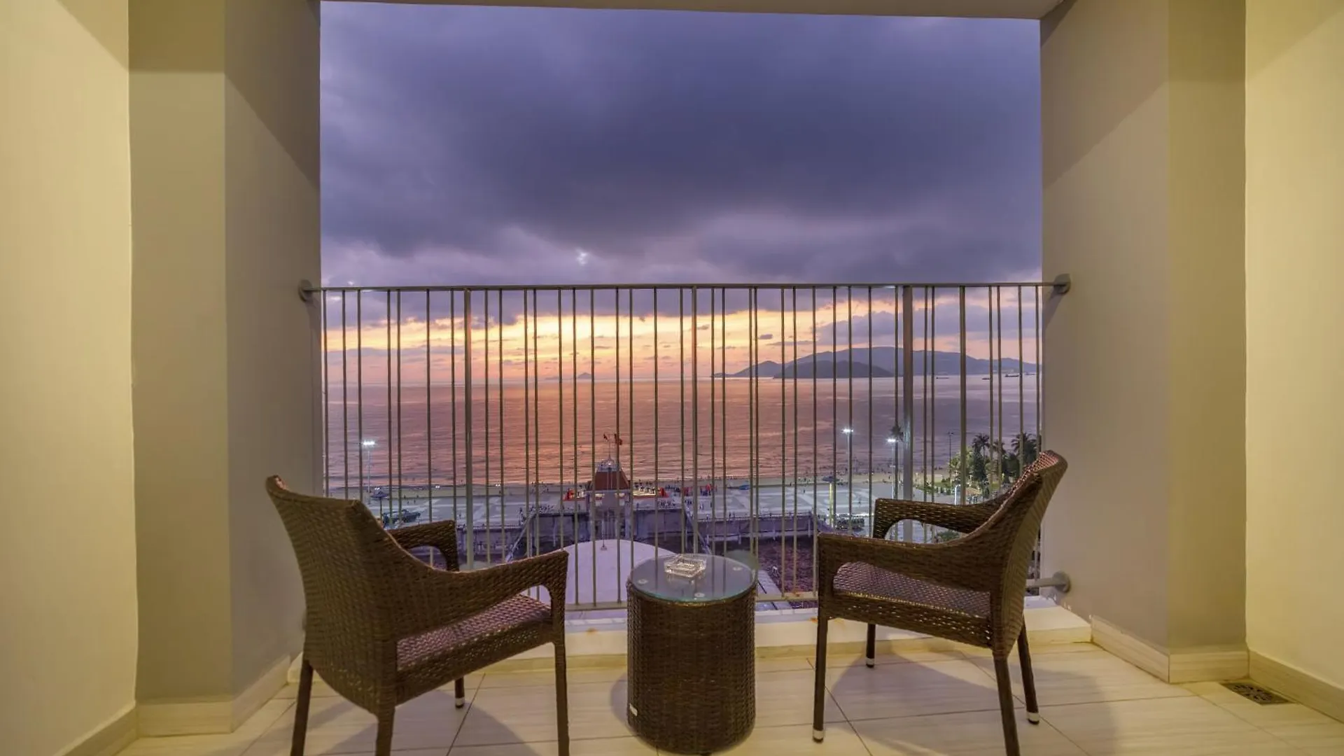 Lyn Premier Studio Panorama Nha Trang 0*,