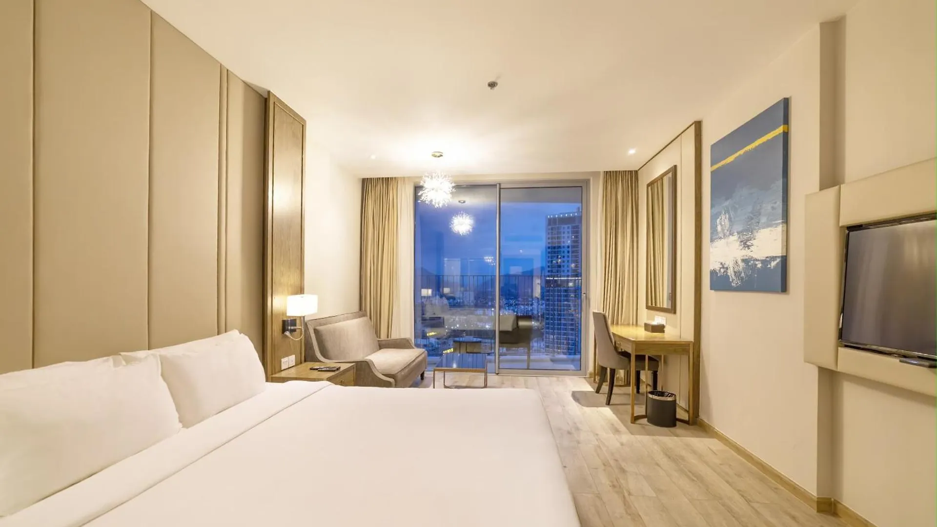 Lyn Premier Studio Panorama Nha Trang 0*,