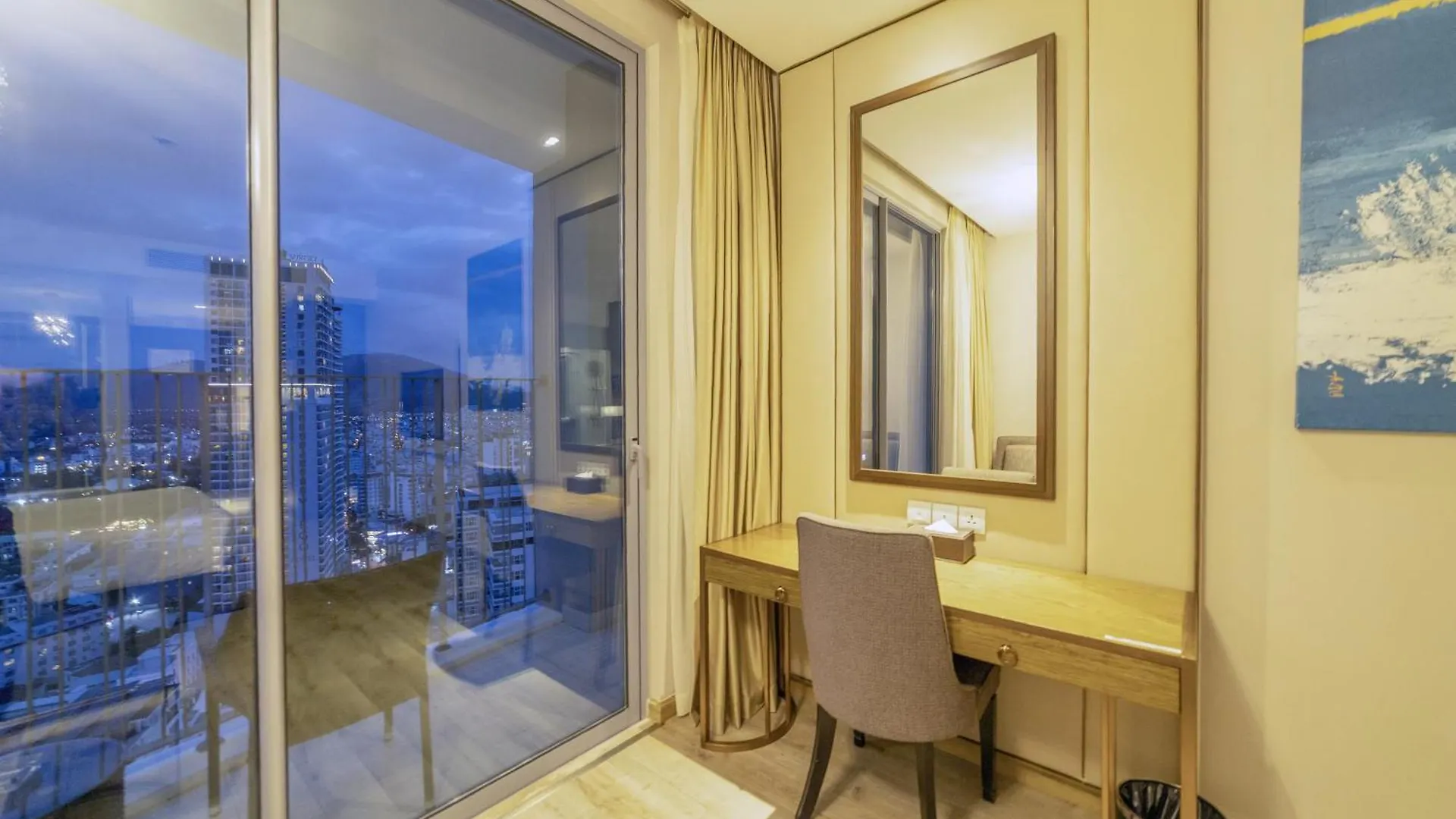 Lyn Premier Studio Panorama Nha Trang